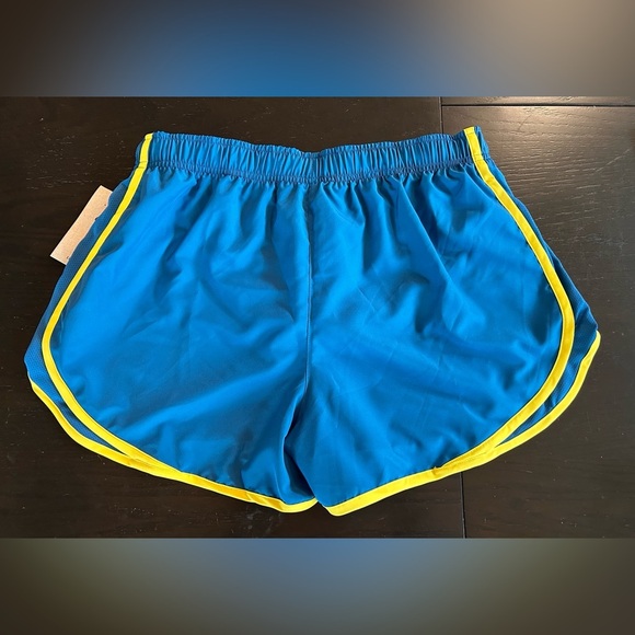 Nike dri-fit shorts - Picture 2 of 3